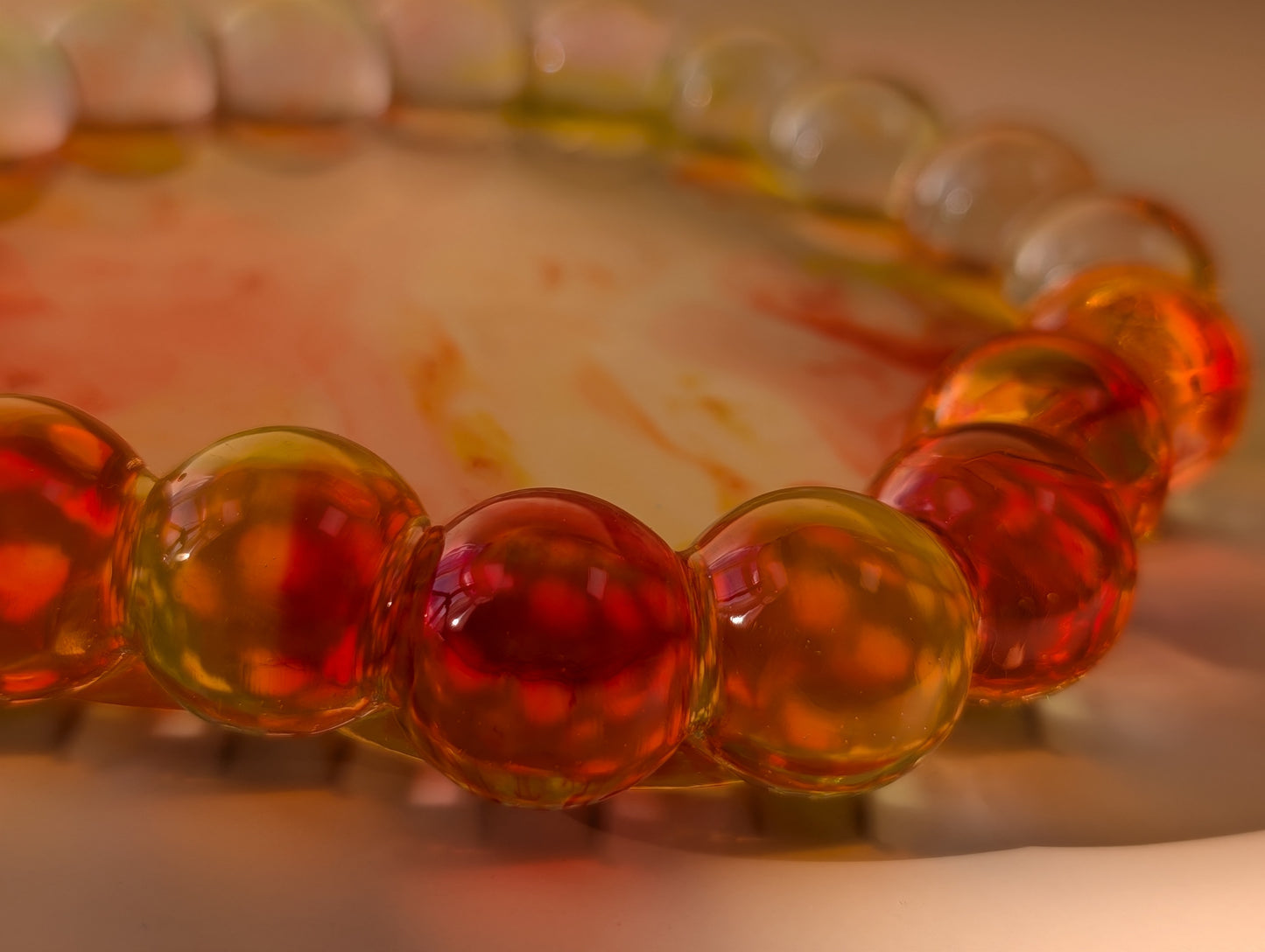 Bubble Edge Resin Tray – Bloom in Amber